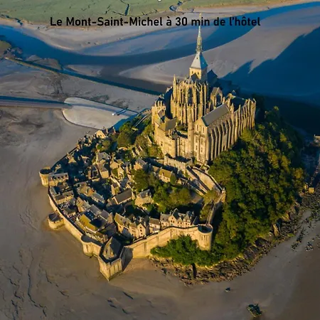 Brit Piscine & - Fougeres Lecousse