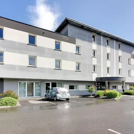 Hotel Brit Piscine & - Fougeres Lecousse