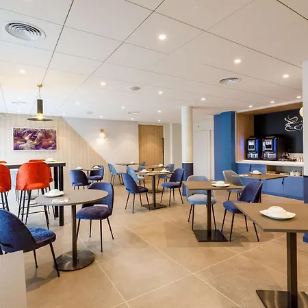 Hotel Brit Piscine & - Fougeres