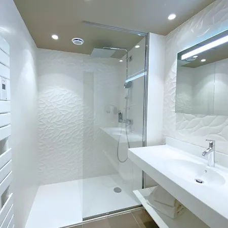 فندق Brit Piscine & - Fougeres Lecousse