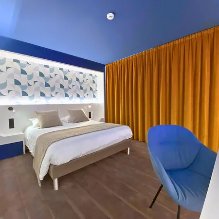 Brit Piscine & - Fougeres فندق Lecousse