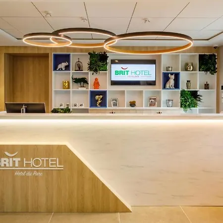 Brit Piscine & - Fougeres Hotel Lecousse
