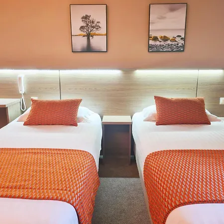 Brit Piscine & - Fougeres Hotel
