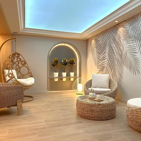 Hotel Brit Piscine & - Fougeres